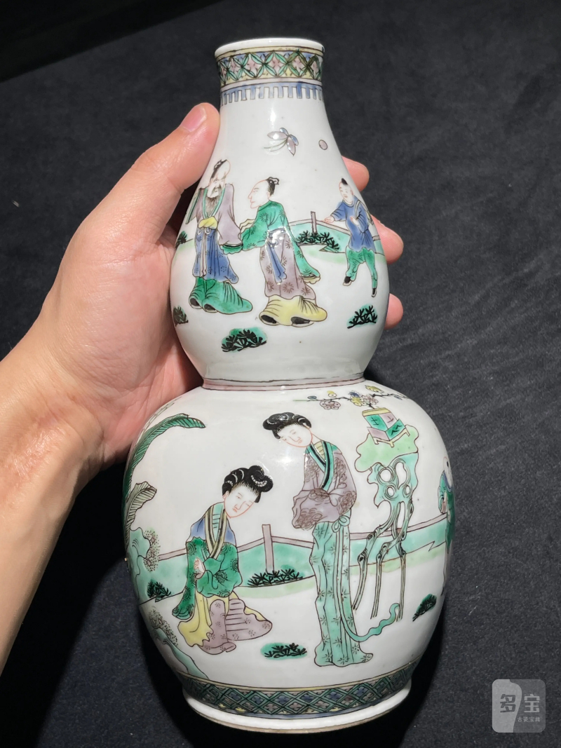 清晚期 五彩人物纹葫芦瓶一对 - 图2